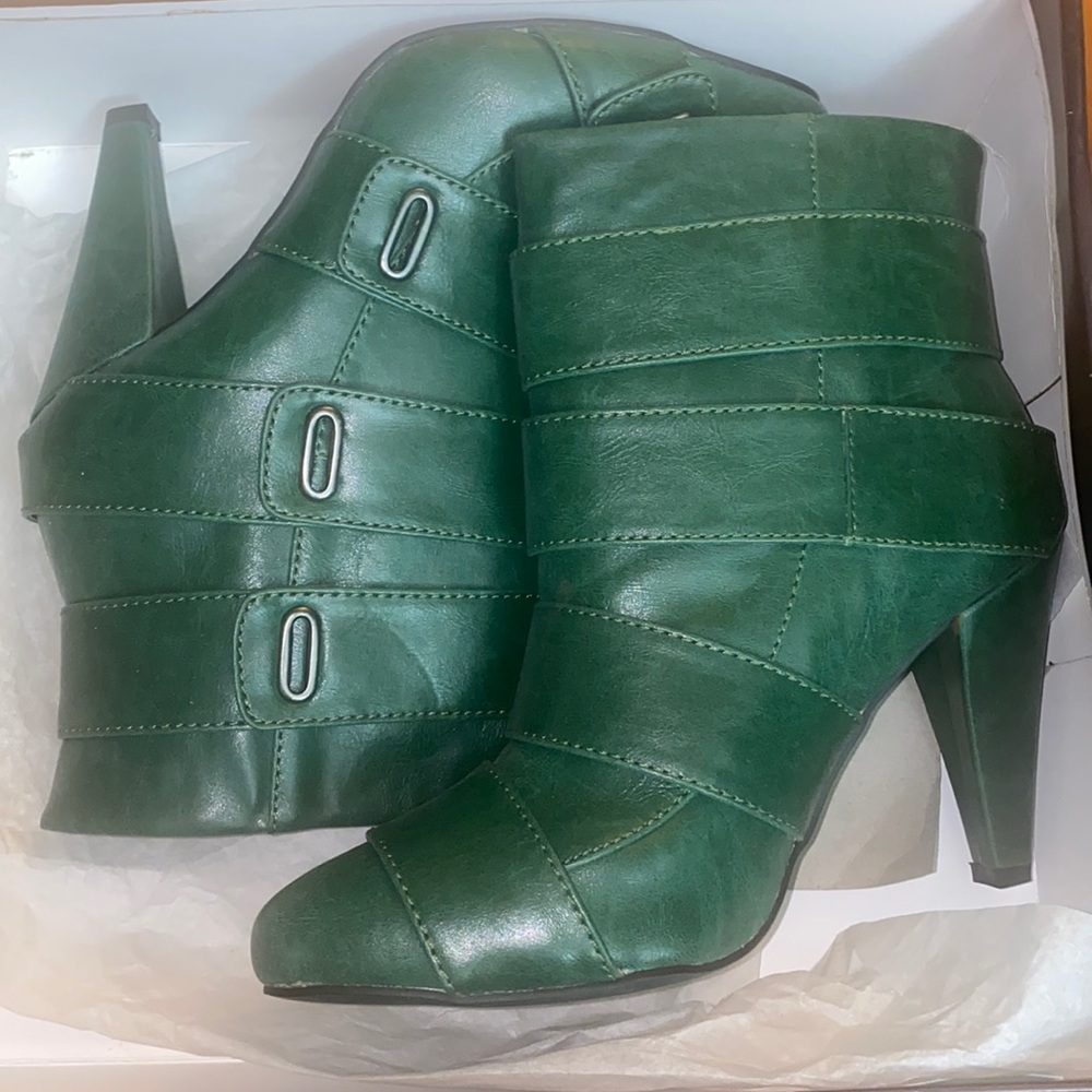 Chelsea Crew Shoes (Brand New)
